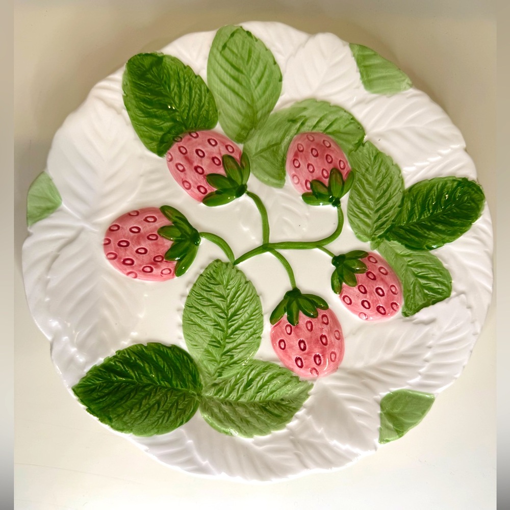 Vtg Hand Painted Strawberry Leaf Ceramic Salad Plate 8.25” by Le Jardin Bianca